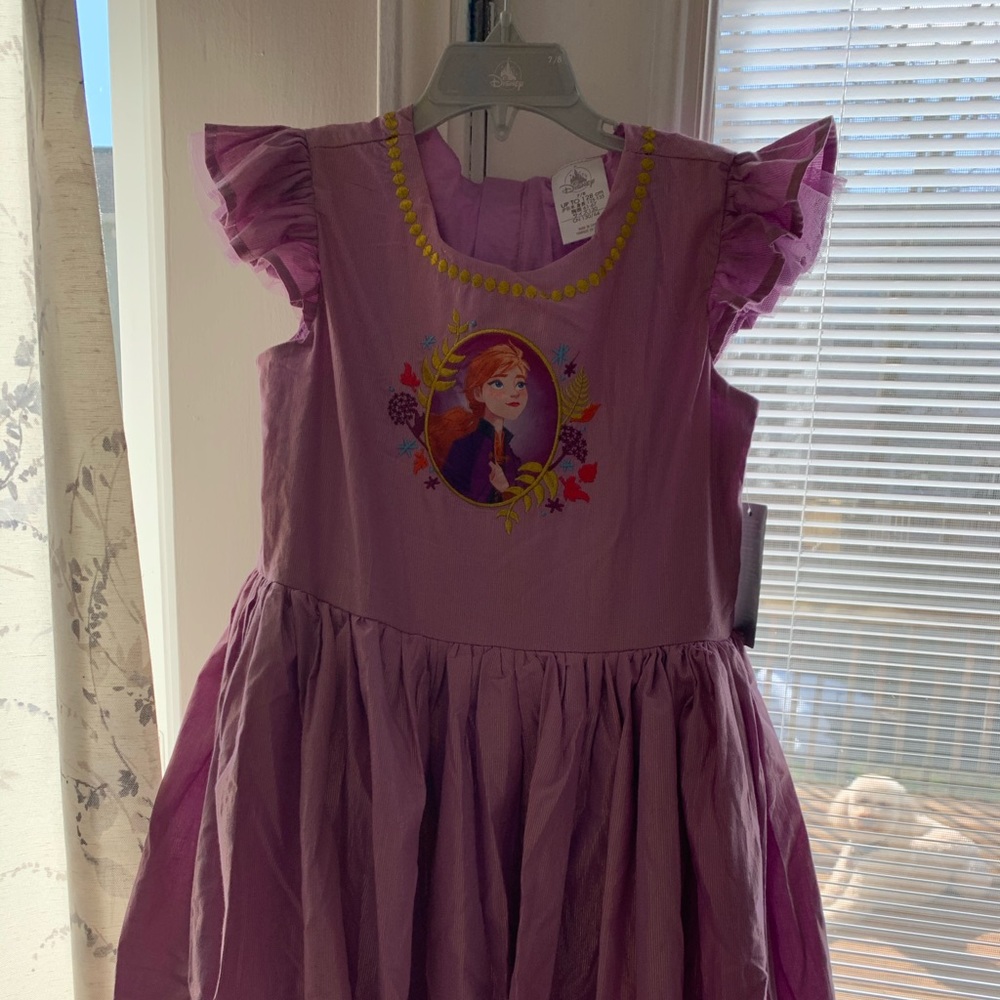 Girls Disney Ana dress - WITH TAGS- size 7